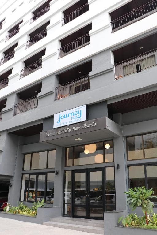 Oakwood Hotel Journeyhub Pattaya