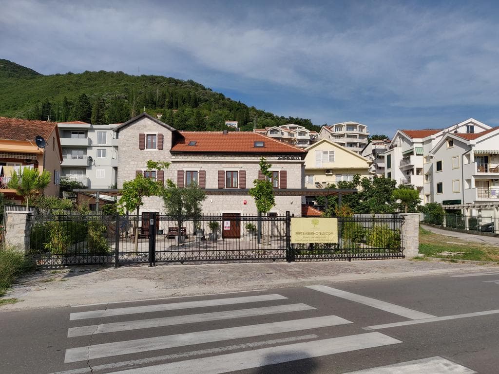 Zebra Hotel Donja Lastva
