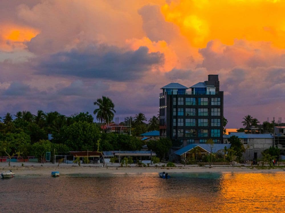 Beach Hotel Guraidhoo