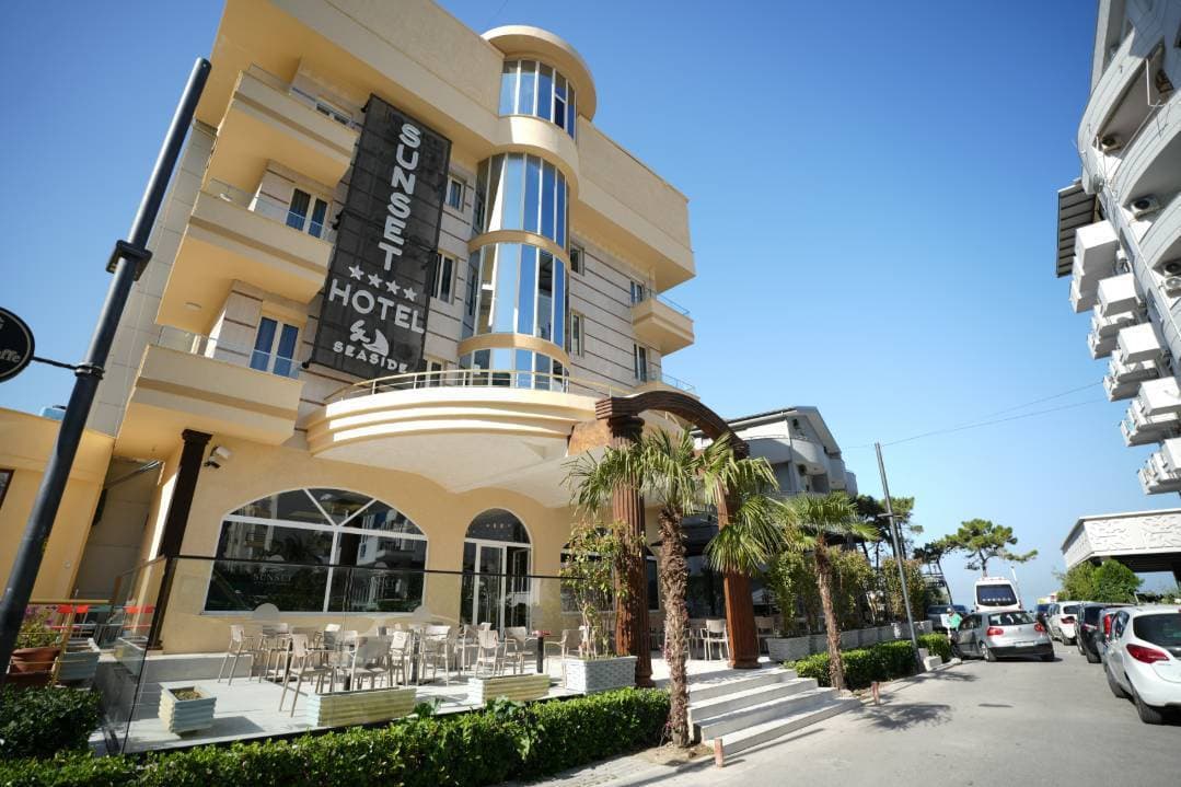 Sunset by Sea Side Hotel
