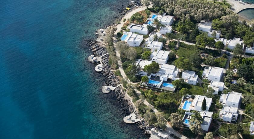 Minos Beach Art Hotel