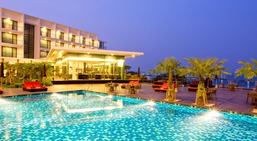 Way Hotel