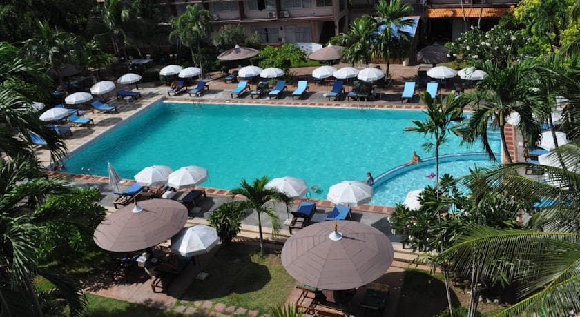 Basaya Beach Hotel & Resort