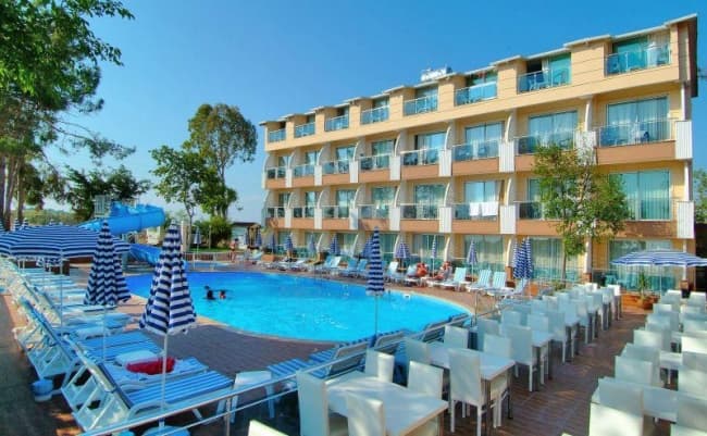 Aperion Beach Hotel