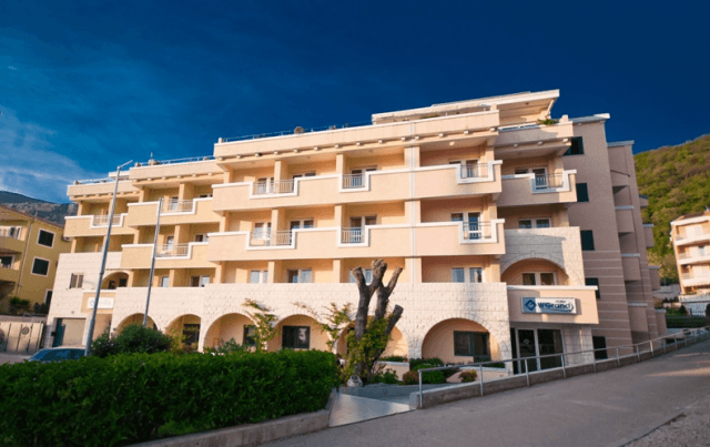 WGrand Hotel