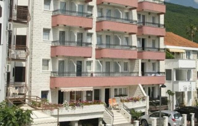Radjenovic Apart Hotel