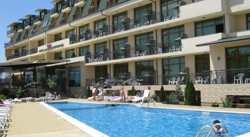 Julia Hotel