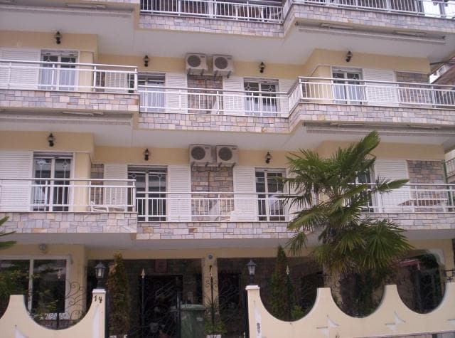 Ouzas Hotel