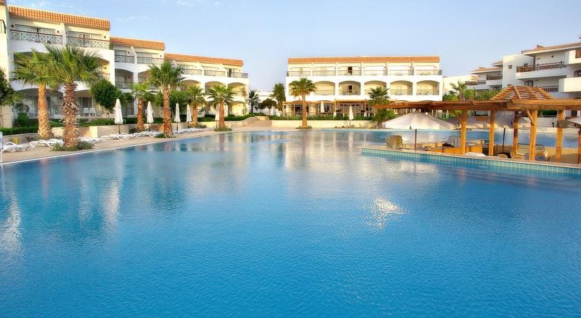 Ivy Cyrene Island Aqua Park Resort