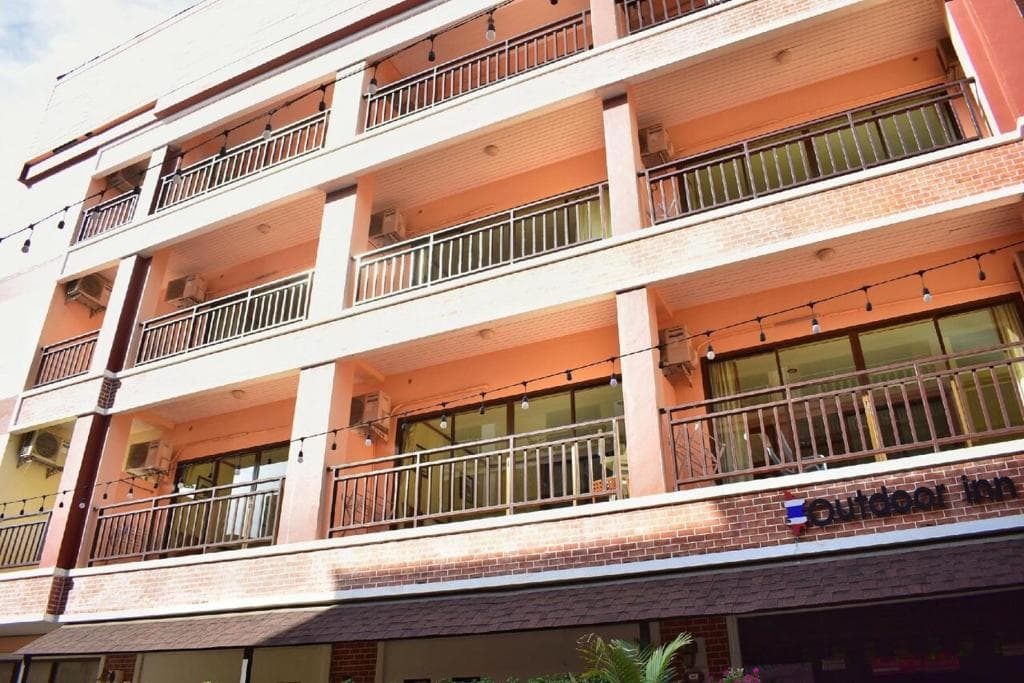 Outdoor Inn & Restaurant