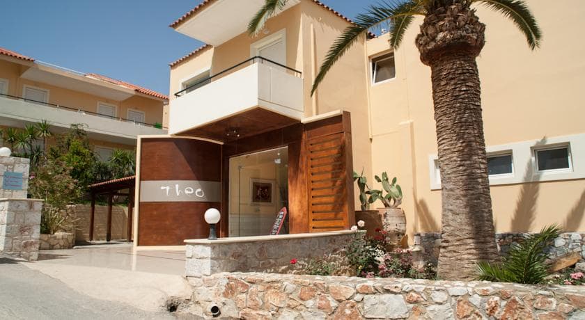 Theo Hotel Agia Marina