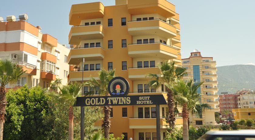 Gold Twins Family Beach Hotel
