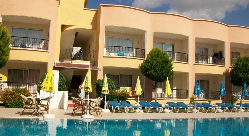 Sayanora Hotel