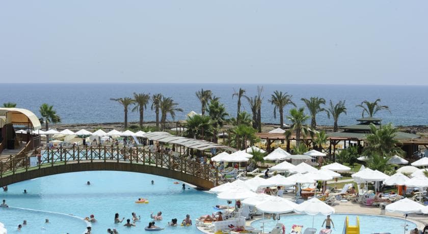 Oz Hotels Incekum Beach Resort