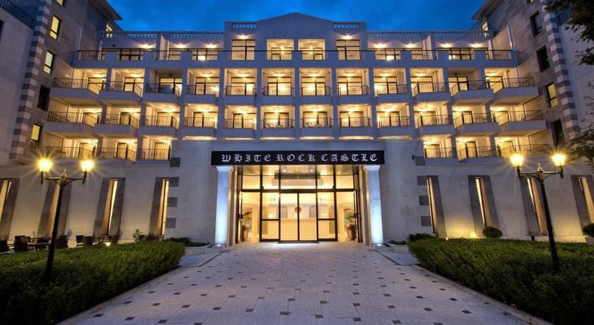 White Rock Castle Suite Hotel