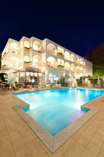 Готель Kronos Hotel Platamon — Пієрія, Греція