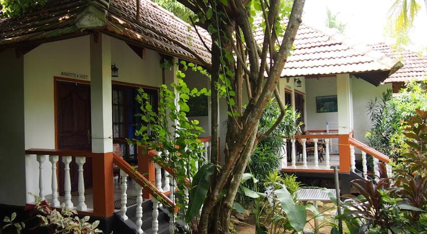 Flower Garden Hotel