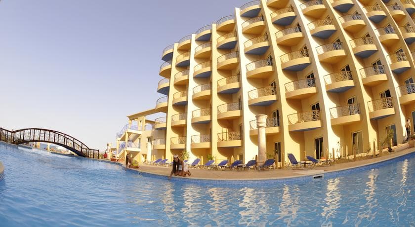 Sphinx Aqua Park Beach Resort