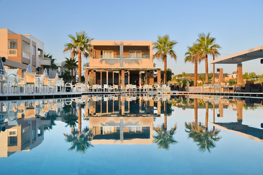 Castro Beach Hotel