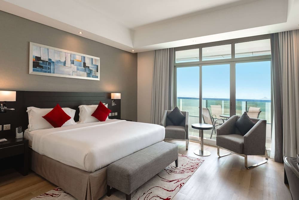 Ramada Plaza by Wyndham Dubai Deira