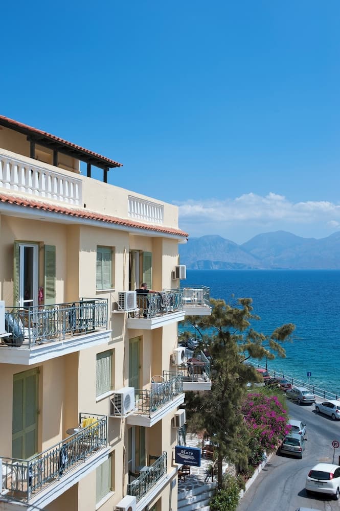 Mare Olympus Apartments
